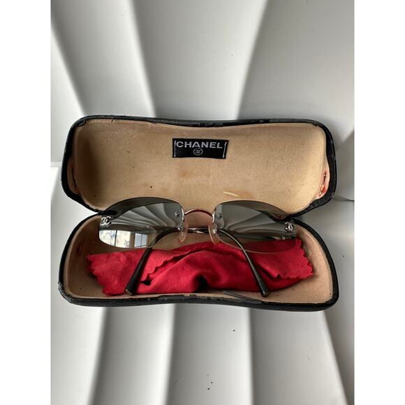 Chanel Blue Logo Rimless  Sunglasses - Picture 3 of 15